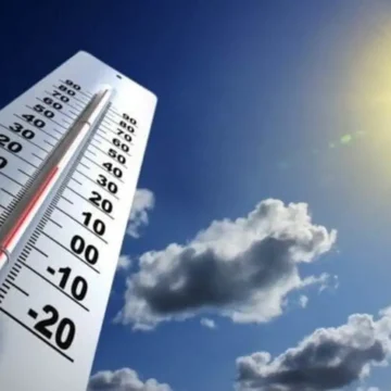 حالة الطقس الأحد 22 مارس: تباين درجات الحرارة بين برودة الصباح ودفء النهار